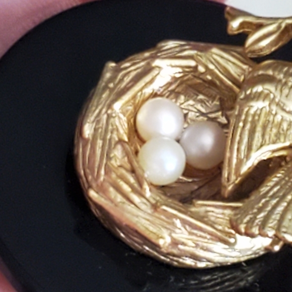 Vintage STUNNING Bird nest pearls enamel brooch pin gold - Picture 4 of 12